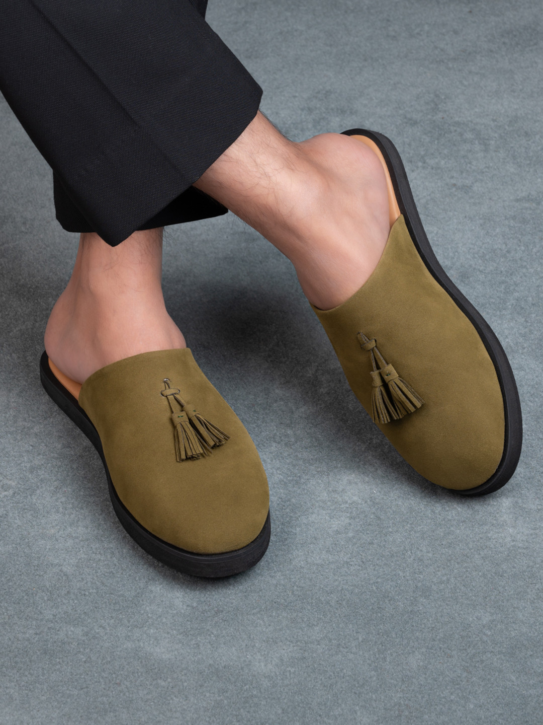 Styli Men Faux Suede Clogs with Tassel Detail