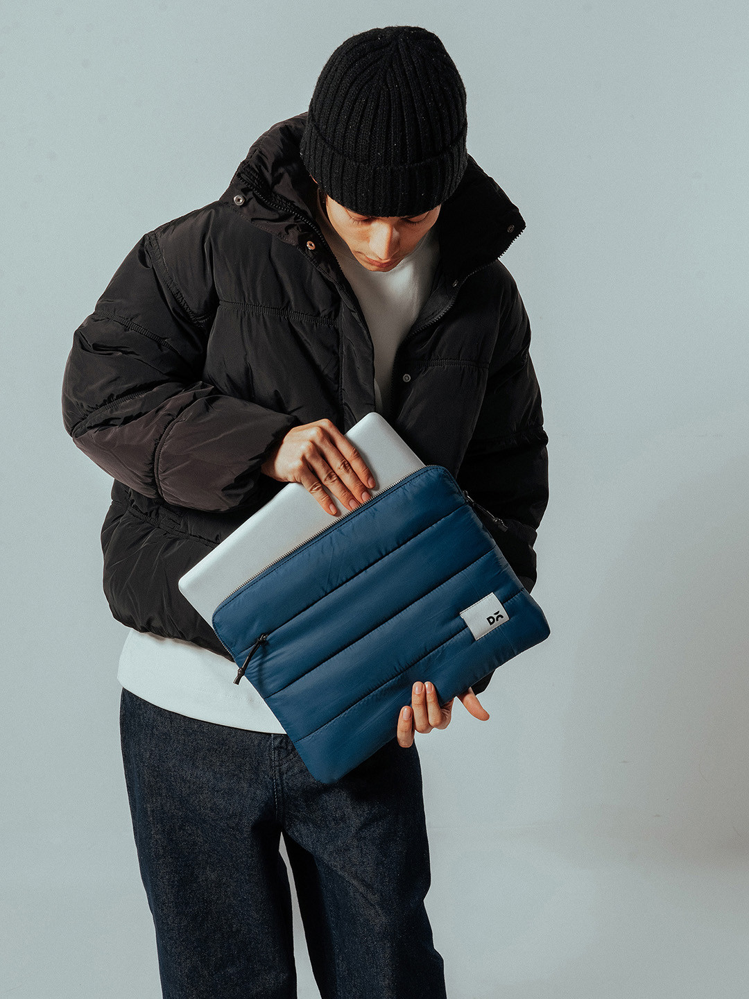 DailyObjects Unisex Space Blue Stria Laptop Sleeve - Medium