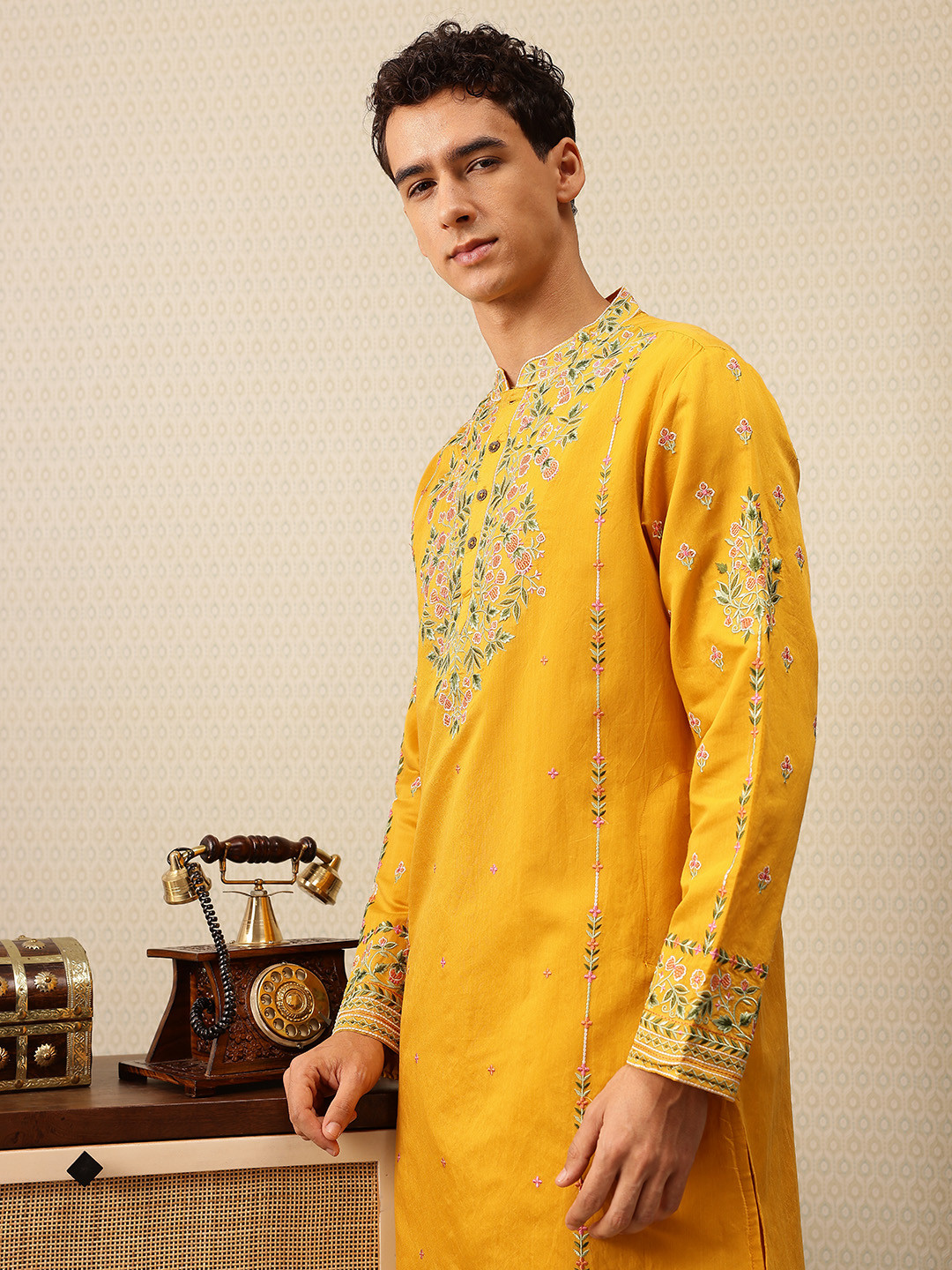 House of Pataudi Floral Embroidered Jashn Kurta