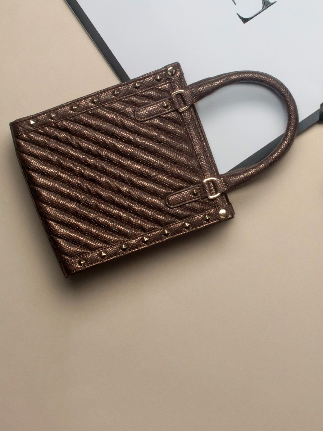 Suave Bags Serpenti Sling Copper Synthetic Leather Bucket Handheld Bag