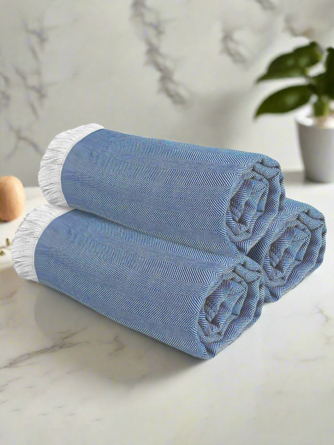 Heelium Navy Blue and White 3 Pieces Bamboo 250 GSM Bath Towels