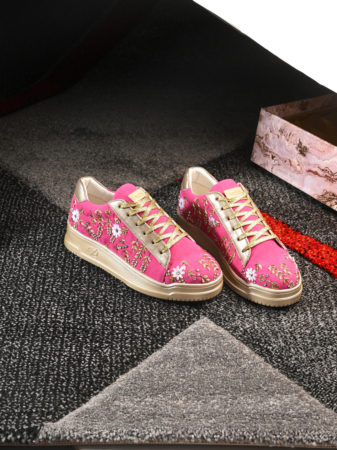 Fresh 1947 Feet Women Beaded Customized Ethnic Sneakers