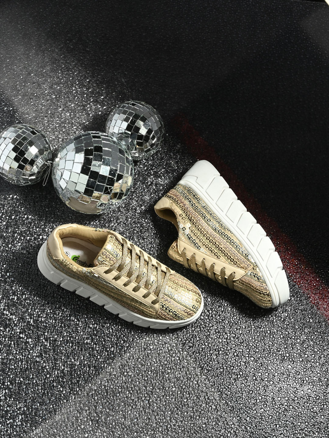 Fresh 1947 Feet Women Beaded Customized Ethnic Sneakers