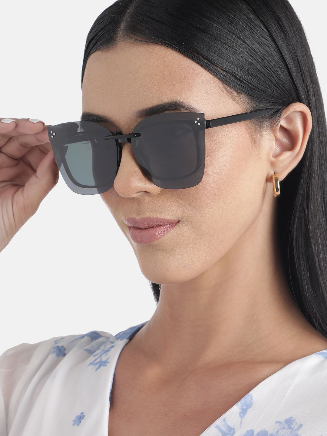 Carlton London Women Black Toned Polarised Lens Cat Eye Sunglass Clip