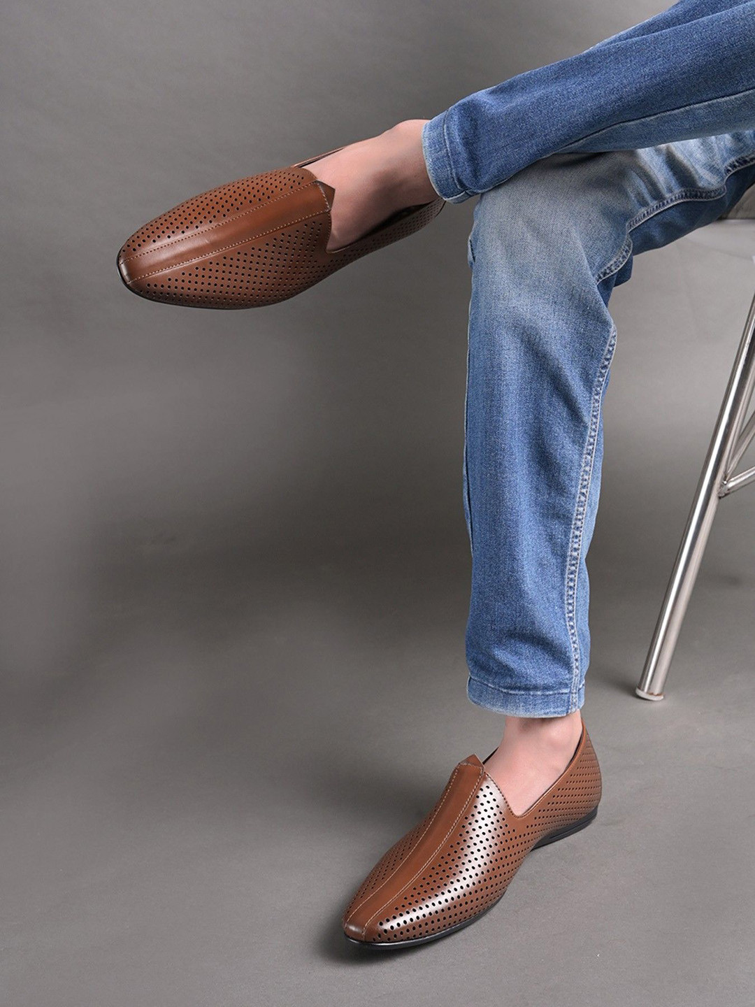 House of Pataudi Men Perforations Laser Cuts Mojaris