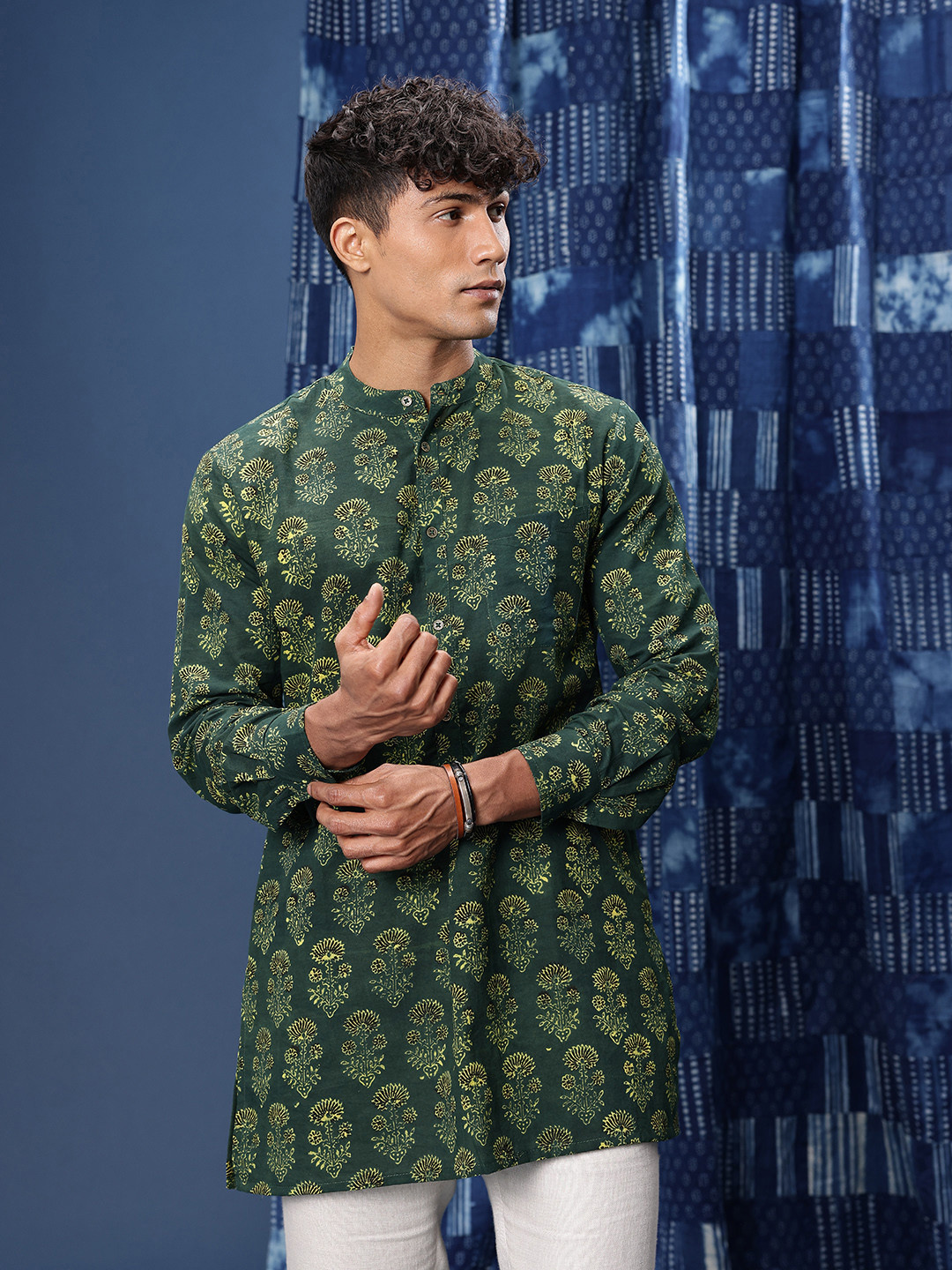 Taavi Ajrakh Floral Printed Pure Cotton Kurta