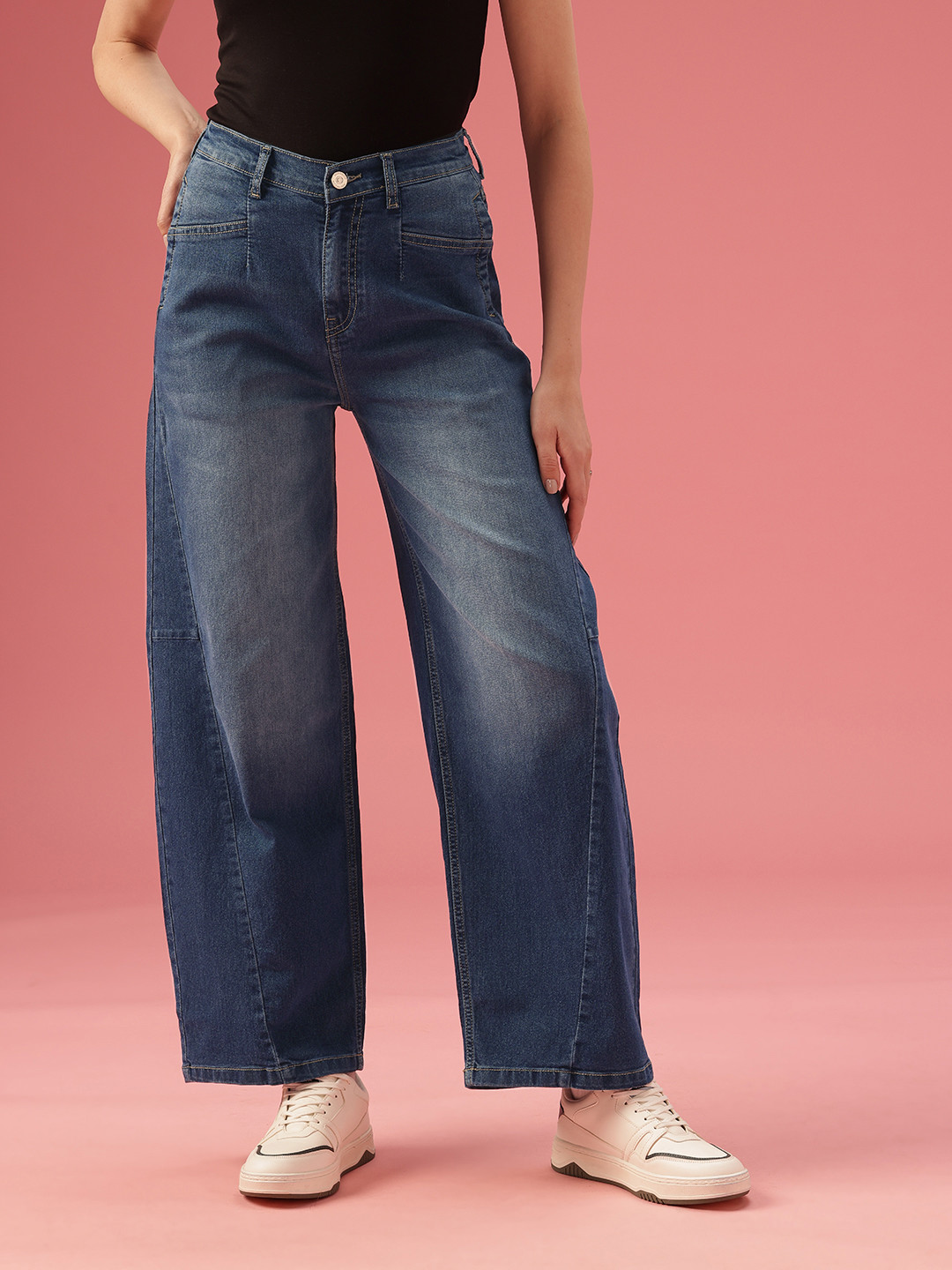 DressBerry Women Barrel Fit Light Fade Stretchable Jeans