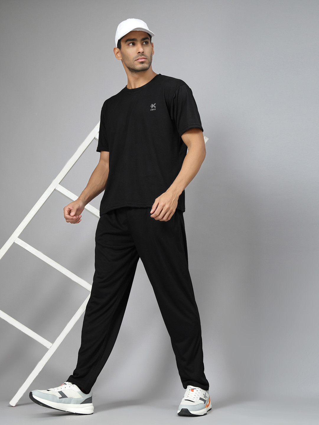 HRX by Hrithik Roshan Men Solid T-Shirt With Trousers Co-ords Set