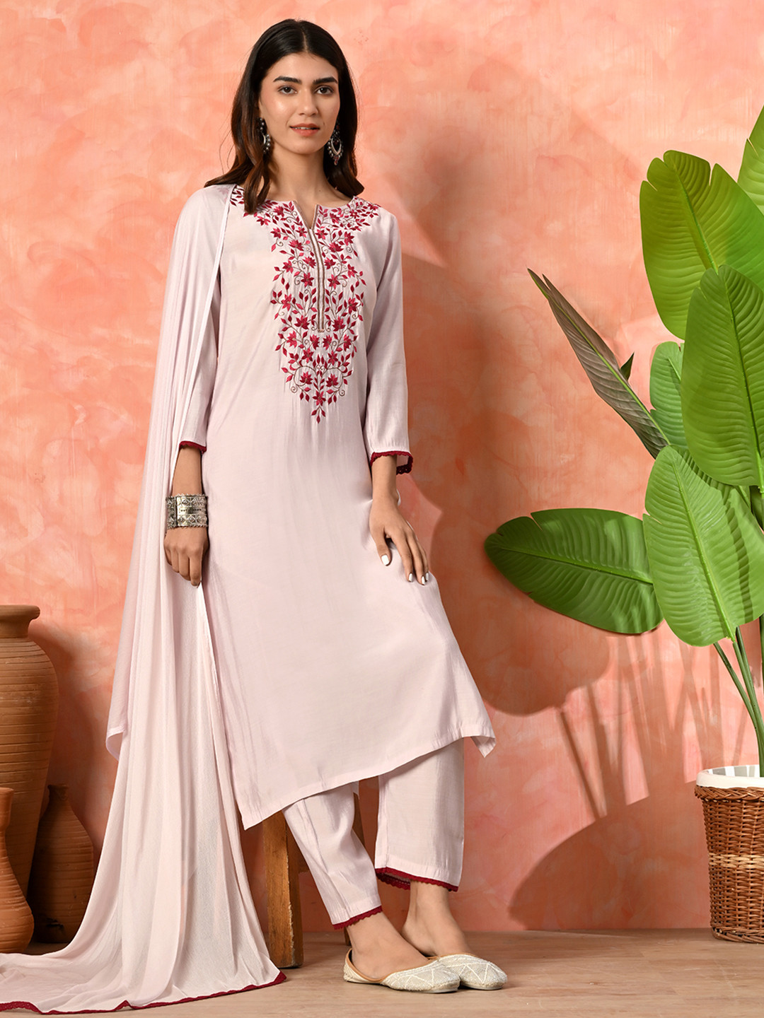 Sangria Women Light mauve Chanderi Embroidered Kurta Pant and Dupatta