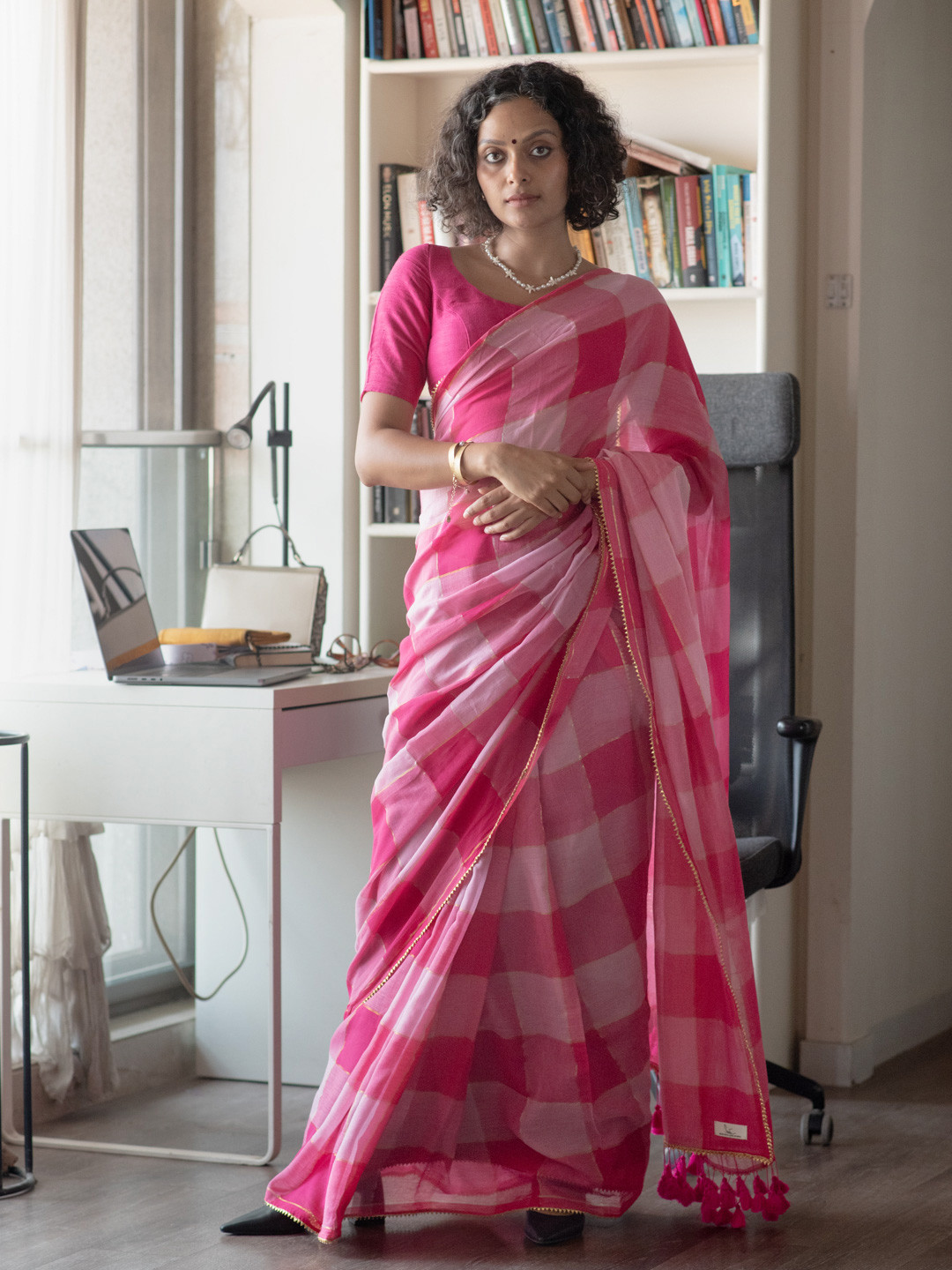 Suta Pink Color Cotton Zari Saree