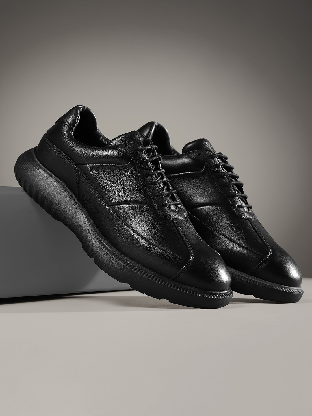 Kenneth Cole Men Premium Comfort Leather Sneakers