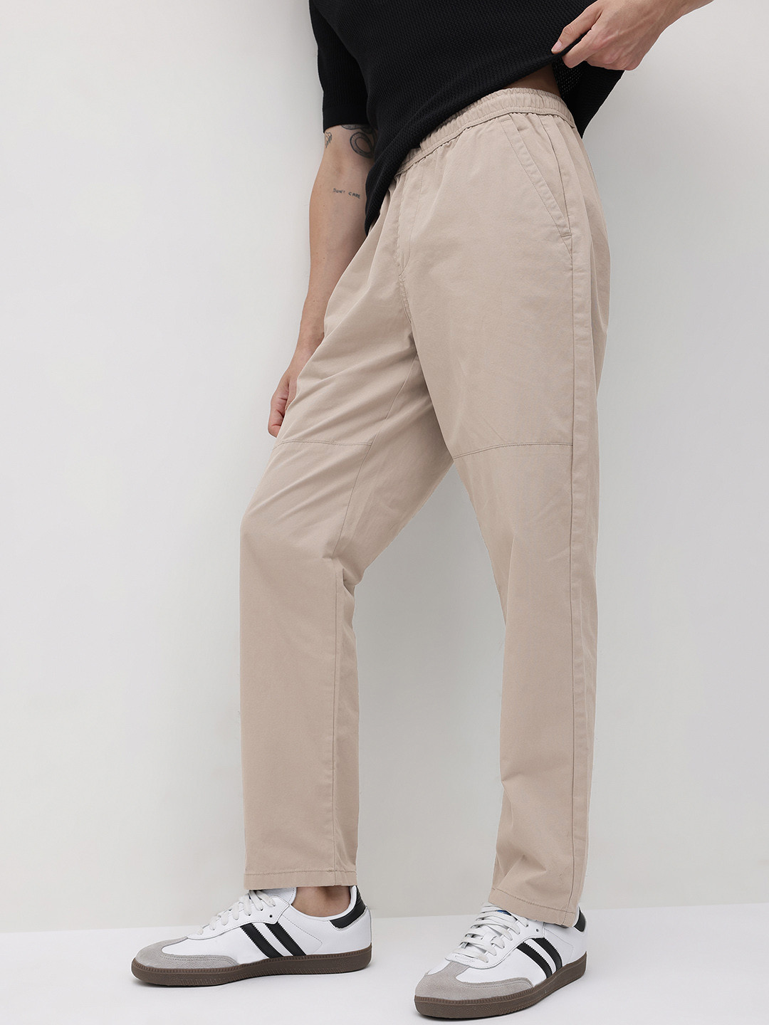 The Roaster Life Co. Men Relaxed Fit Mid-Rise Chinos Trousers