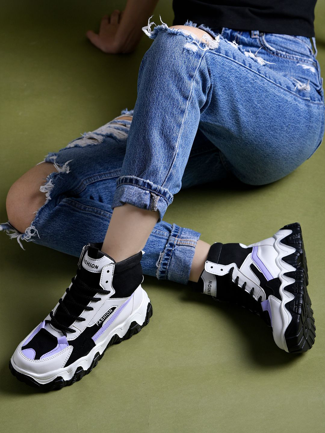 Shoetopia Girls JM India Lightweight Colourblocked Sneakers