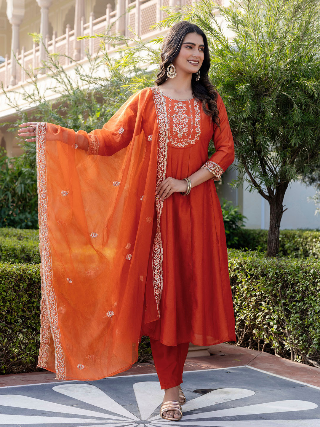 Navlik Women Embroidered Regular Kurta with Trousers & With Dupatta