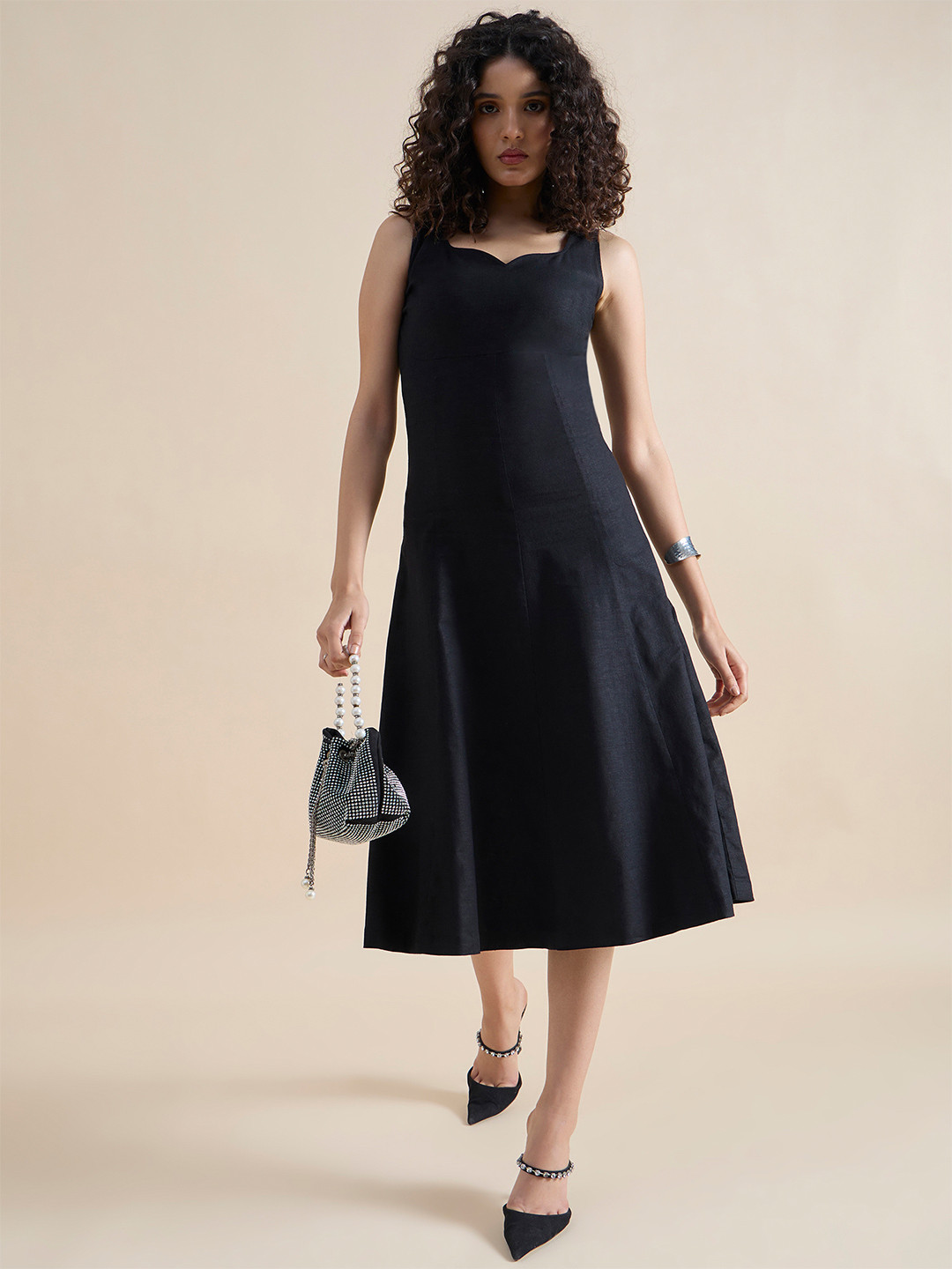 PowerSutra Structured Sweetheart-Neck Linen Lycra Black Stretchable Midi Dress