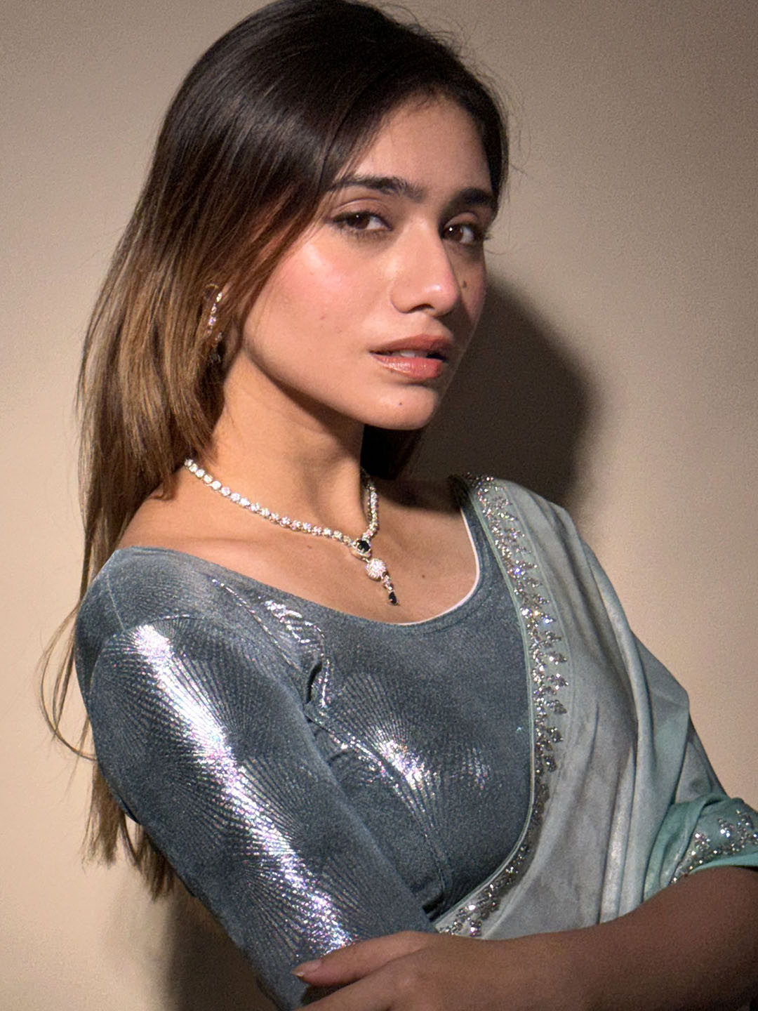 Bindigasm's Advi Women Shimmering Stretchable Saree Blouse