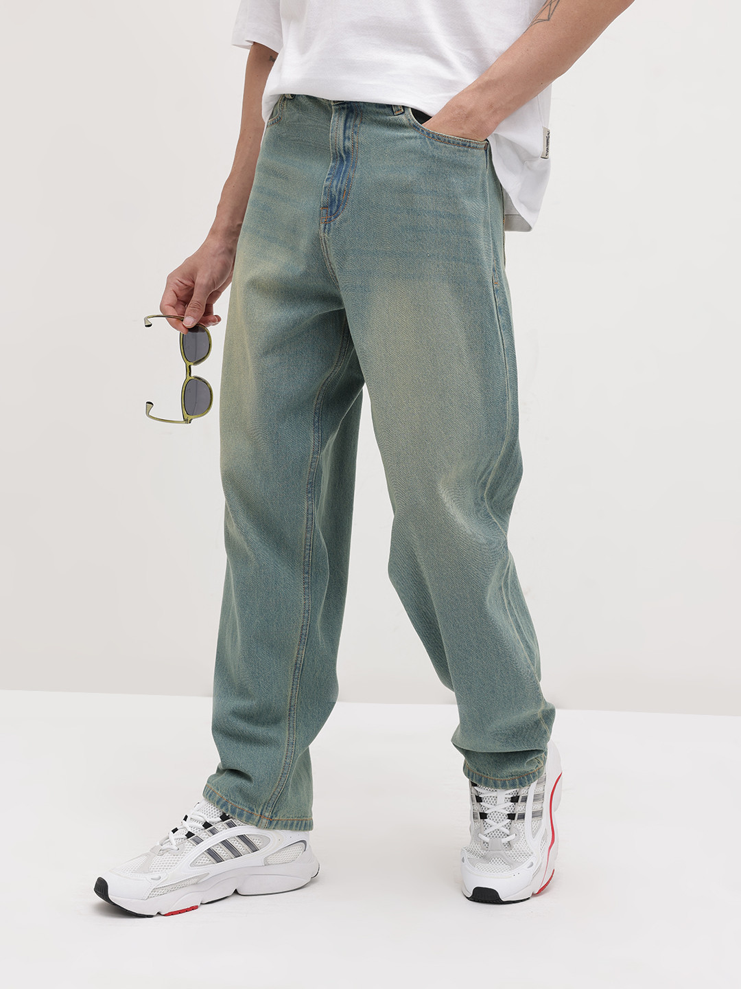 The Roadster Life Co. Men Mid-Rise Acid wash Loose Fit Pure Cotton Jeans