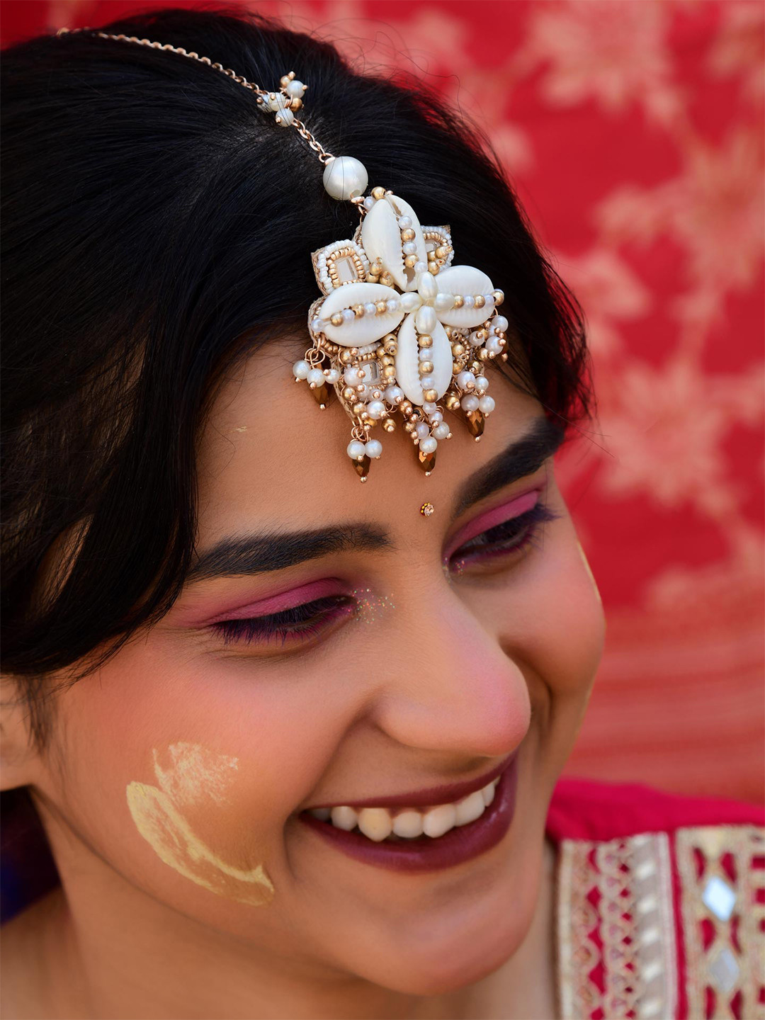 EVERSTYLISH Sanjoya Apsara Ivory Traditional Shells & Beaded Pearls Haldi Maangtika