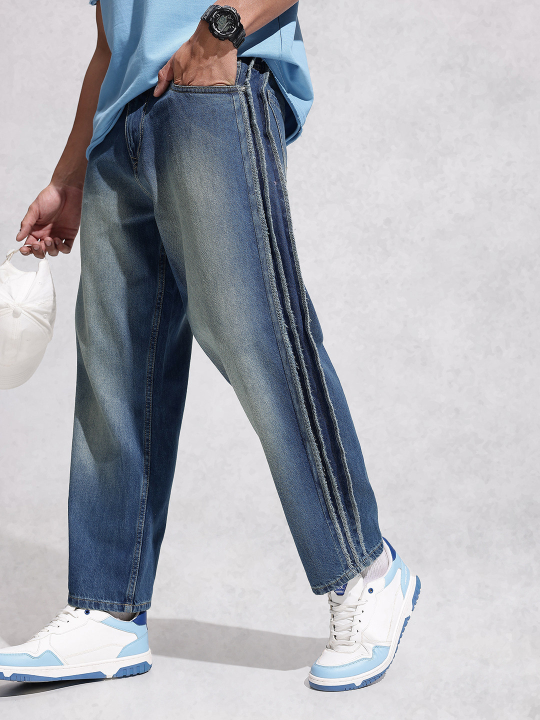 WROGN Men Pure Cotton Relaxed Fit Light Fade Jeans With Side Pleats