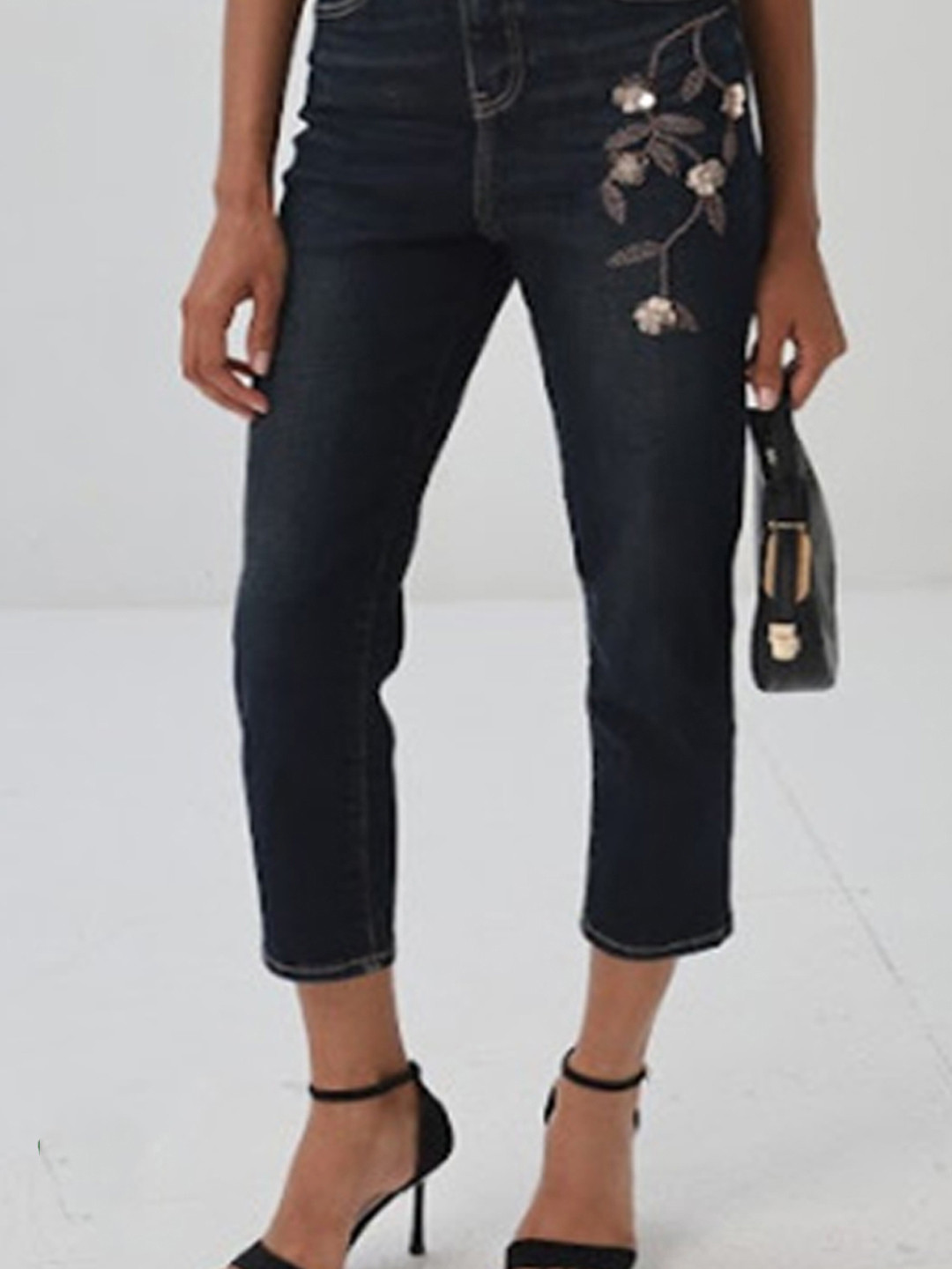 Happy2r Women Slim Fit High-Rise Slash Knee Jeans