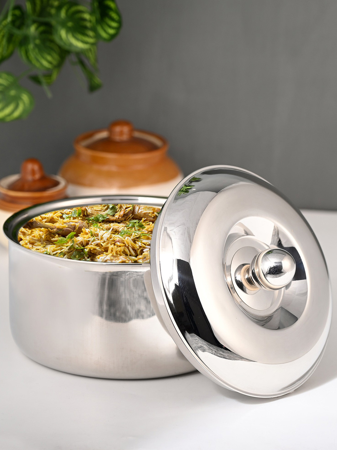 FNS Diva Silver-Toned Stainless Steel Double Wall Insulated Casserole With Lid 2000 ML