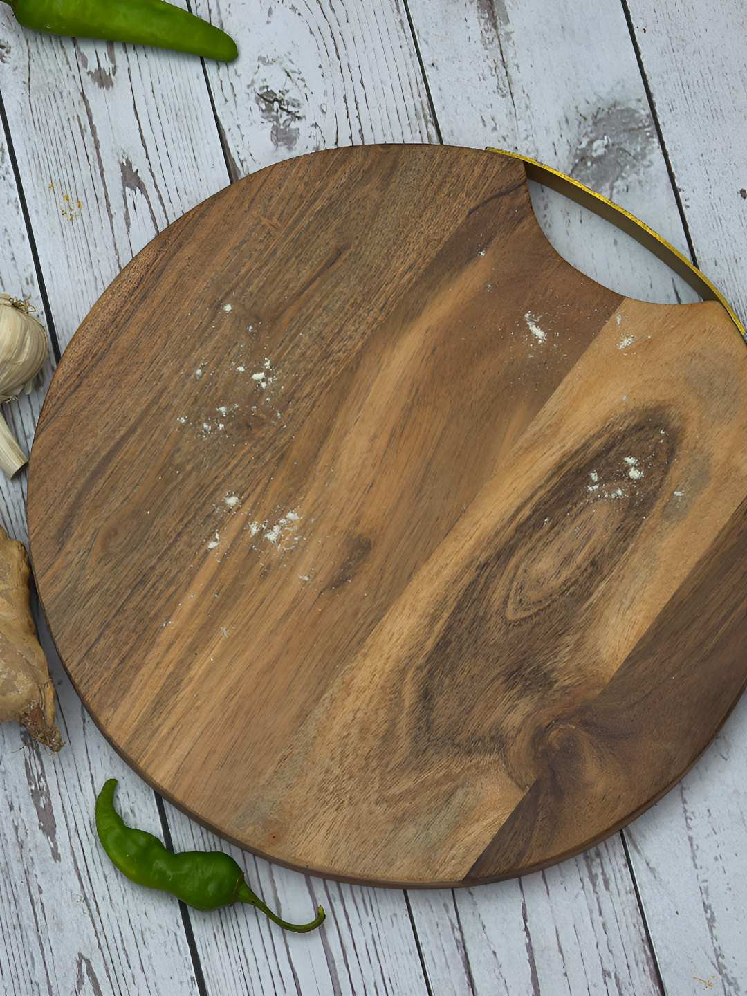 oggn Brown Natural Acacia Round Wooden Chopping Board
