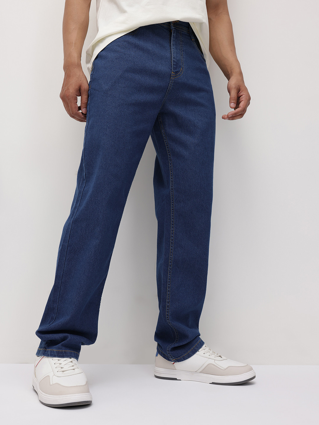 The Roadster Life Co. Men Straight Fit Mid-Rise Stretchable Jeans