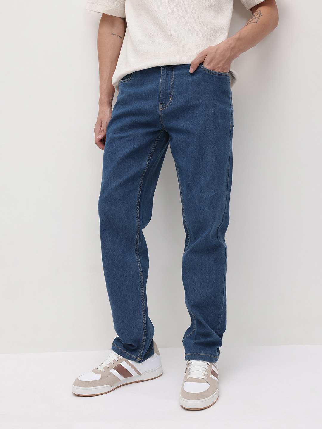 The Roadster Life Co. Men Slim Fit Mid-Rise Stretchable Jeans