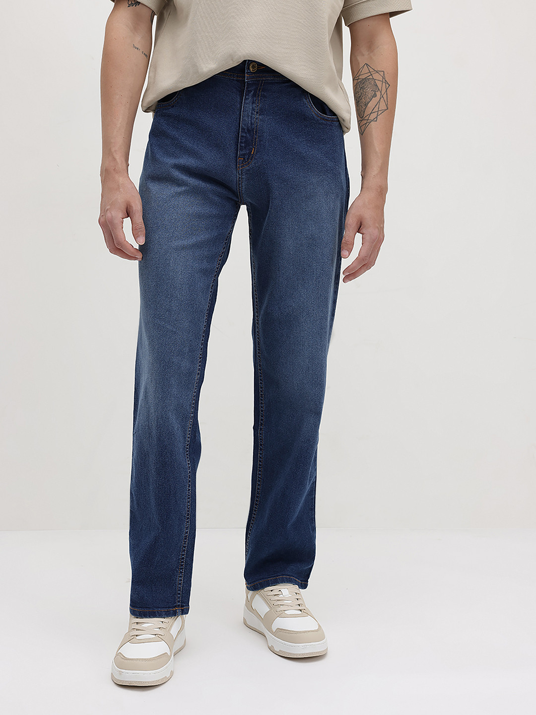 The Roadster Life Co. Men Straight Fit Mid-Rise Light Fade Stretchable Jeans