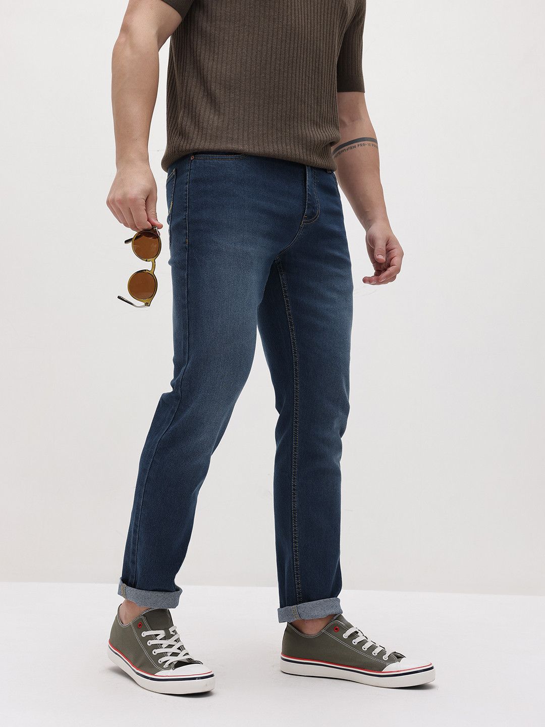 The Roadster Life Co. Men Slim Fit Mid-Rise Light Fade Stretchable Jeans