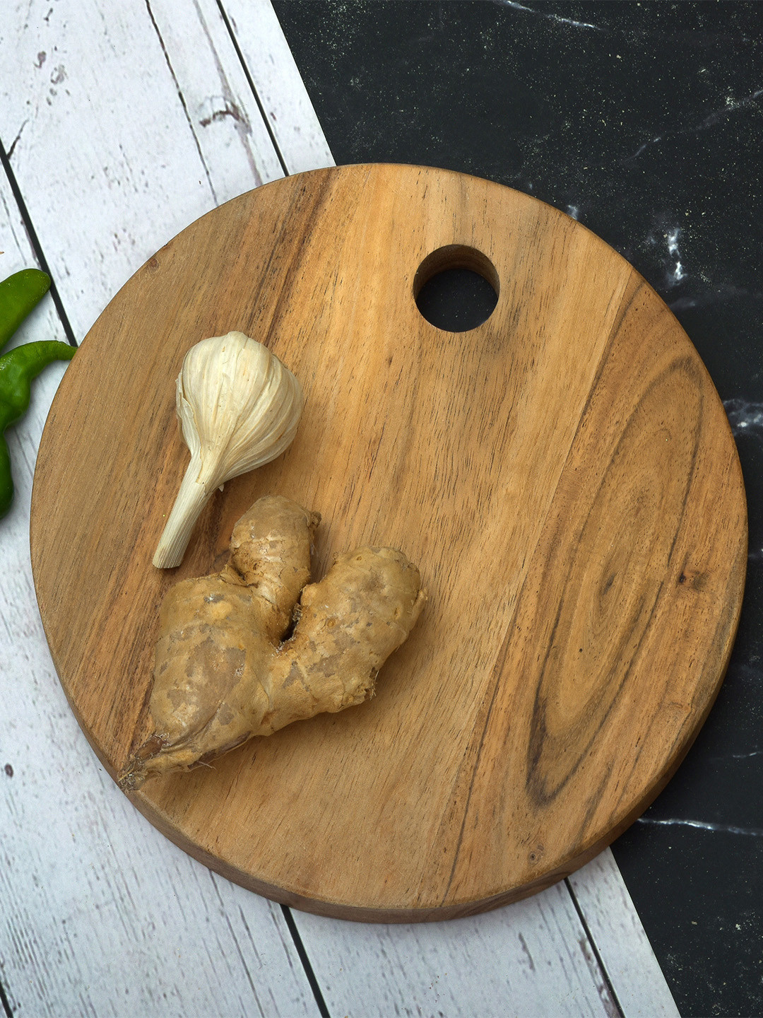 oggn Brown Natural Acacia Wooden Round Chopping Board