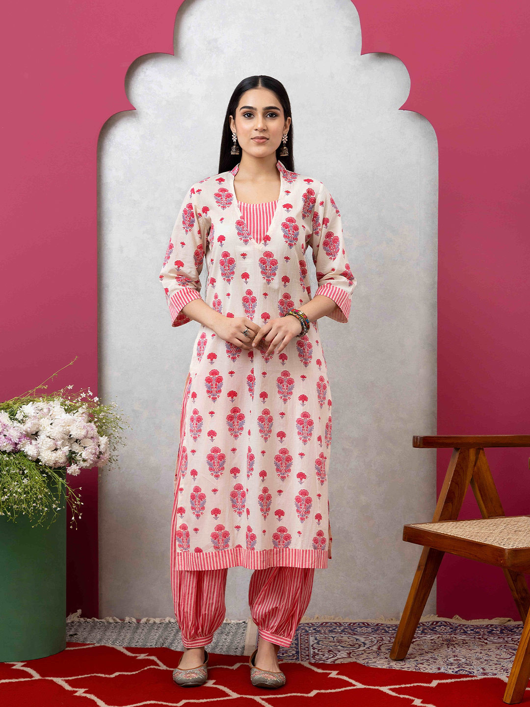 SAKA DESIGNS Floral Printed V Neck Pure Cotton Kurta With Salwar