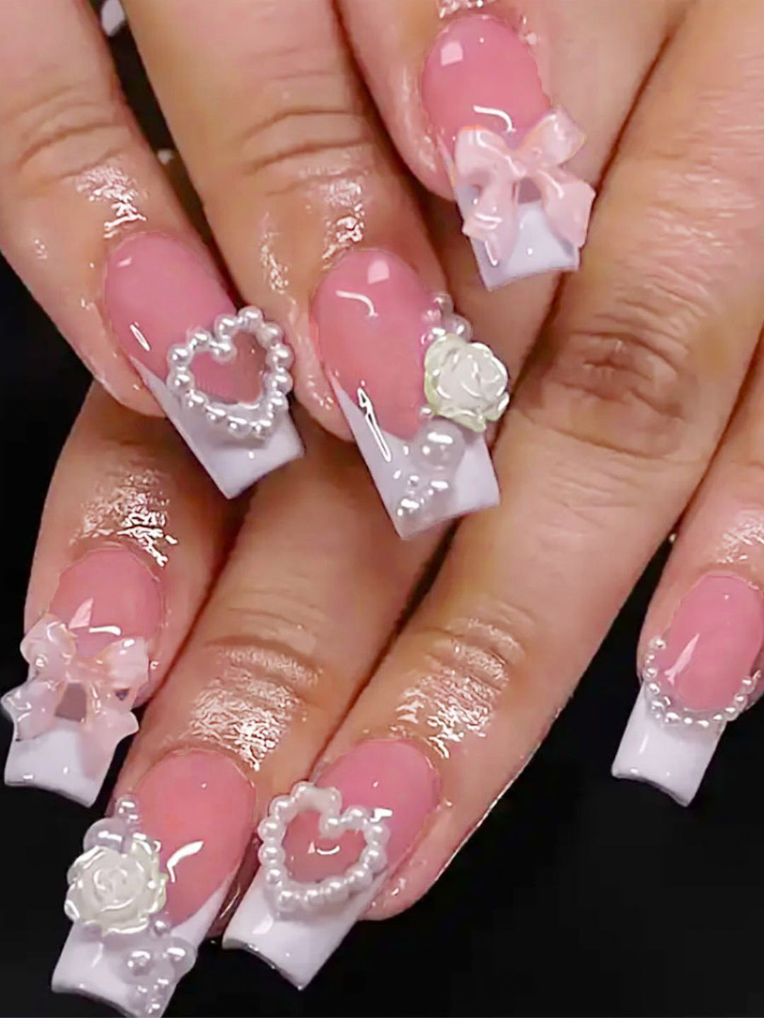 Secret Lives Set Of 24 Glossy With 3D Heart & Pearls Artificial Nails - Pink & White