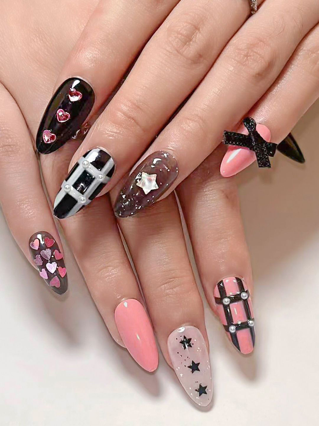 Secret Lives Set Of 24 3D Ribbon Bow Design Press On Artificial Nails - Black & Pink