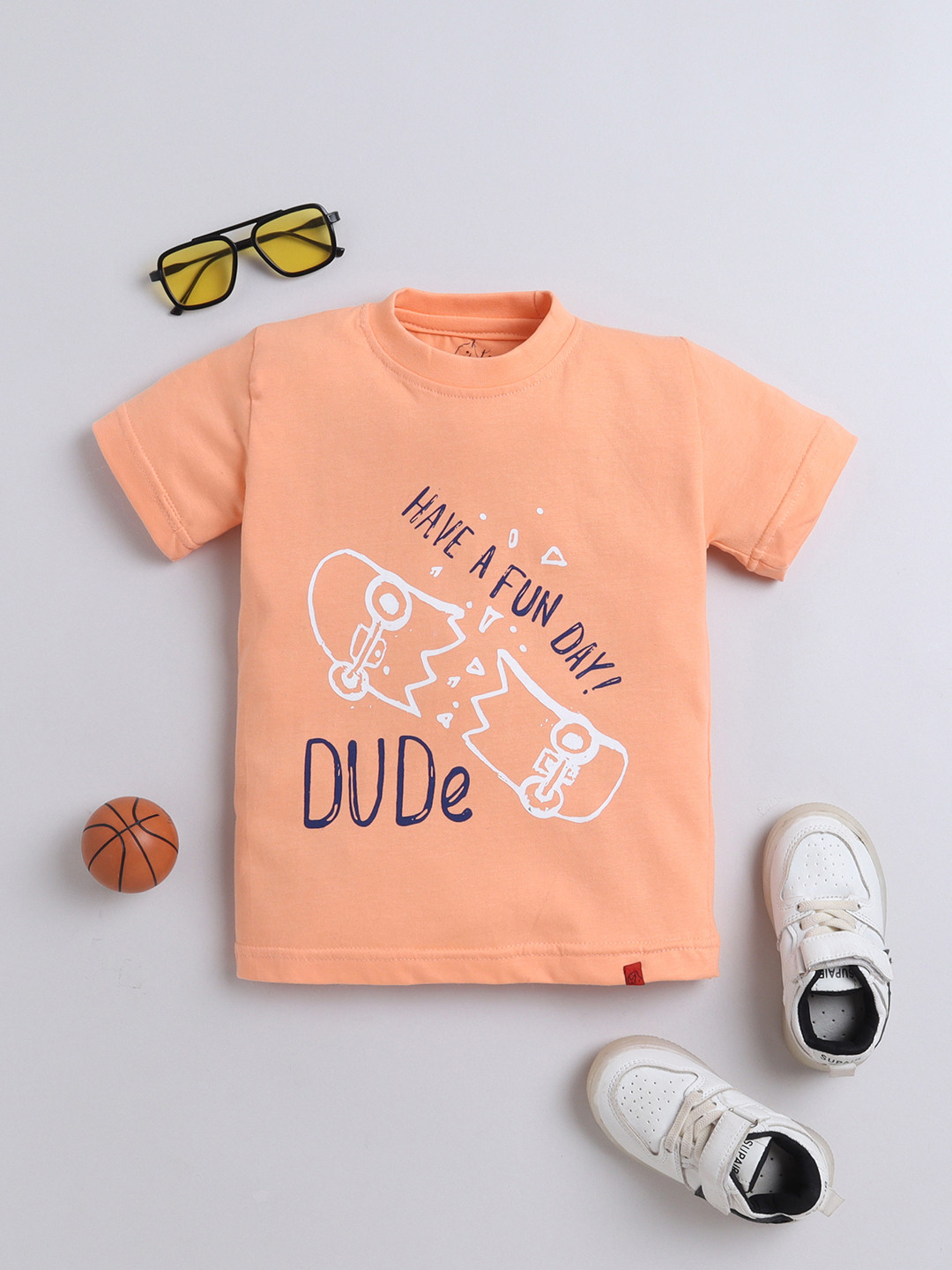 Tiny Toonzzz Boys Typography Printed Applique T-shirt
