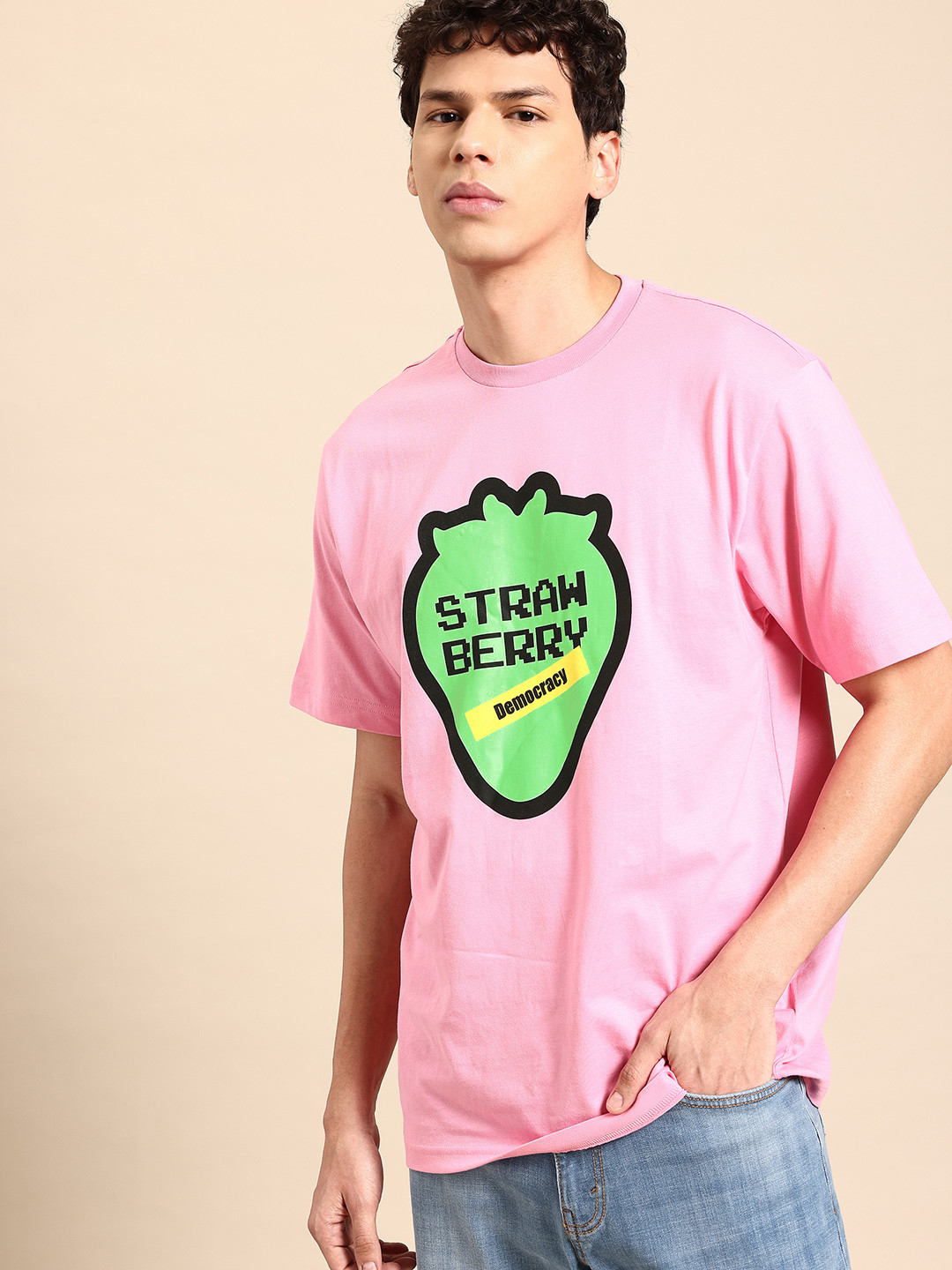United Colors of Benetton Quirky Print Drop-Shoulder Sleeves Relaxed Regular Fit T-shirt