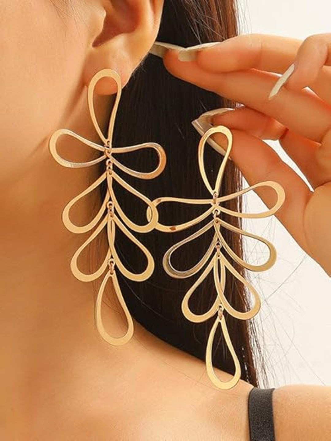 OOMPH Delciate Leaf Shaped Drop Earrings