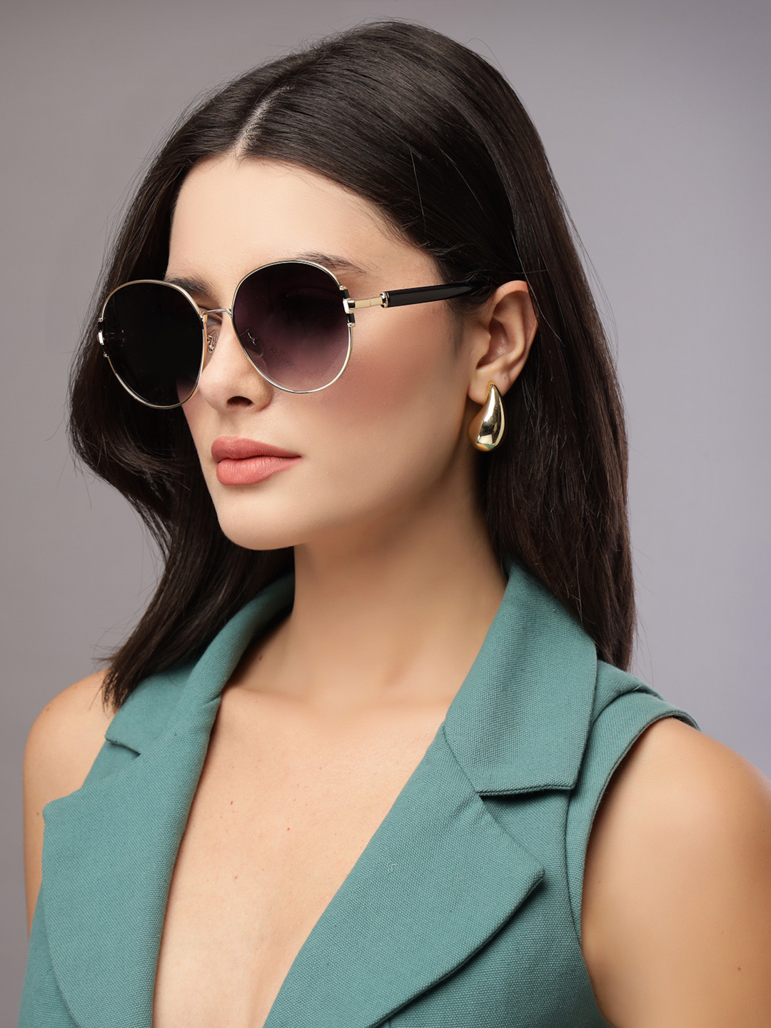 HASHTAG EYEWEAR Women Oversized Sunglasses with Polarised and UV Lens SEVA-5G32-BLK