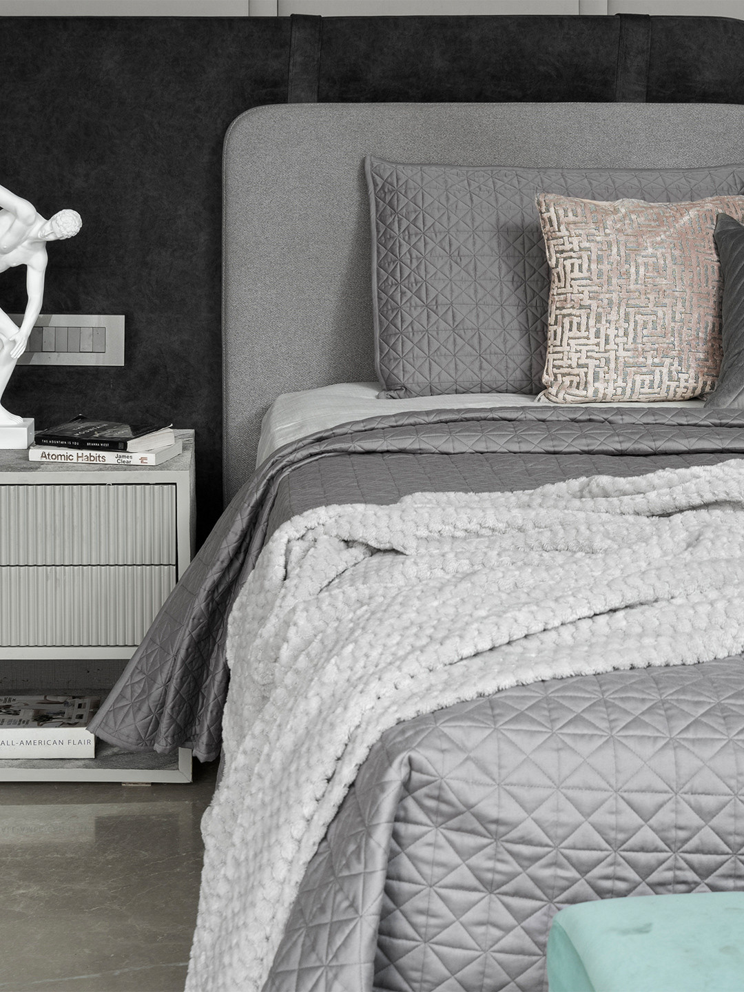 Rya Living Graphite Grid Grey Printed 240TC Cotton King Size Bed Cover With Pillow Covers