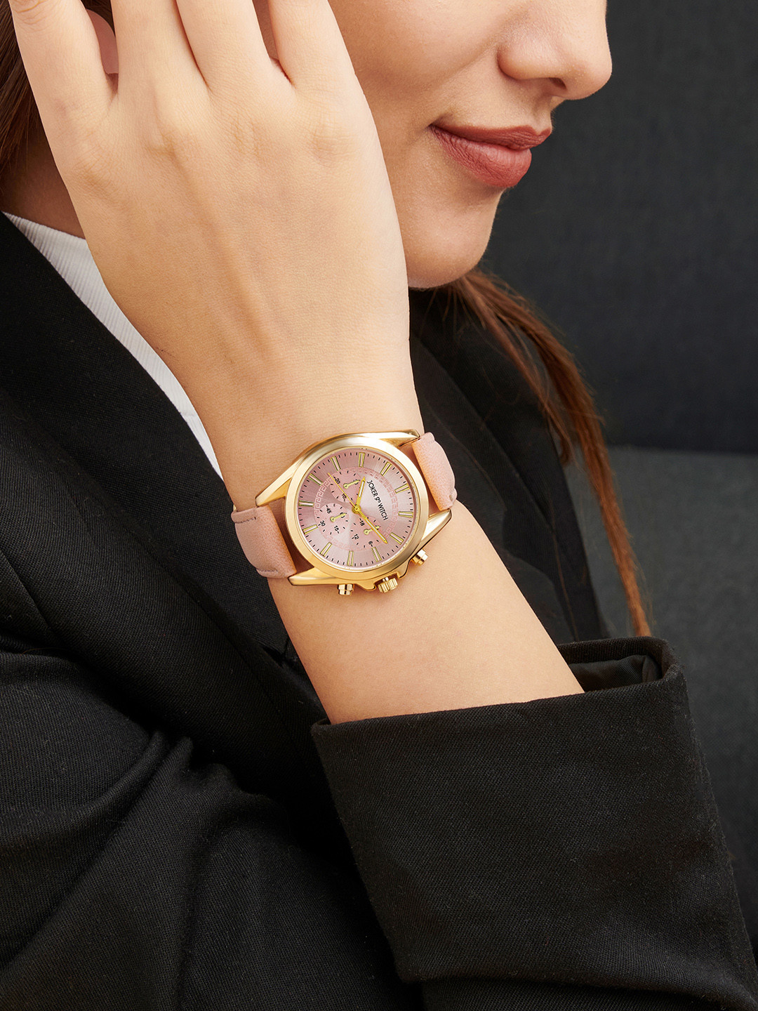 JOKER & WITCH Women Mother of Pearl Dial & Leather Straps Analogue Watch AMWW933