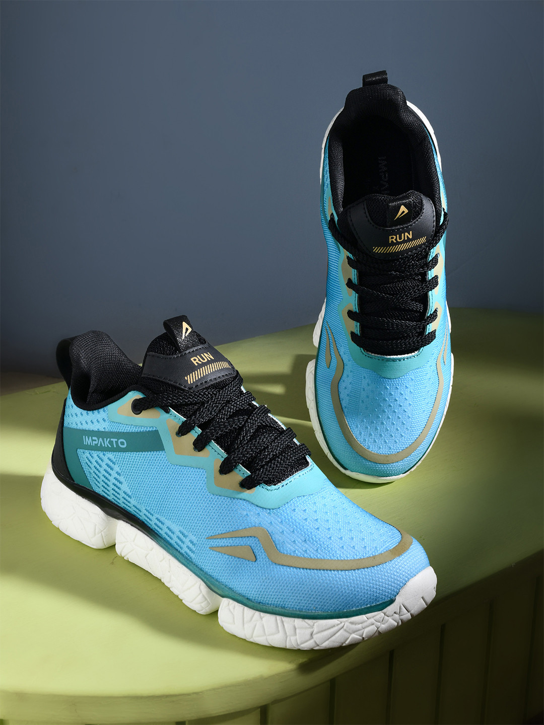 IMPAKTO Men Phoenix 2.0 Lightweight Cushioned Insocks Running Shoes