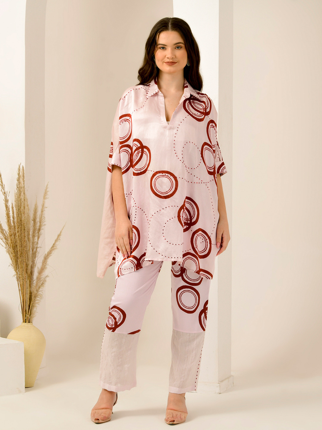 First Resort by Ramola Bachchan Women Geometric Printed Kaftan Top And Trouser Bottom