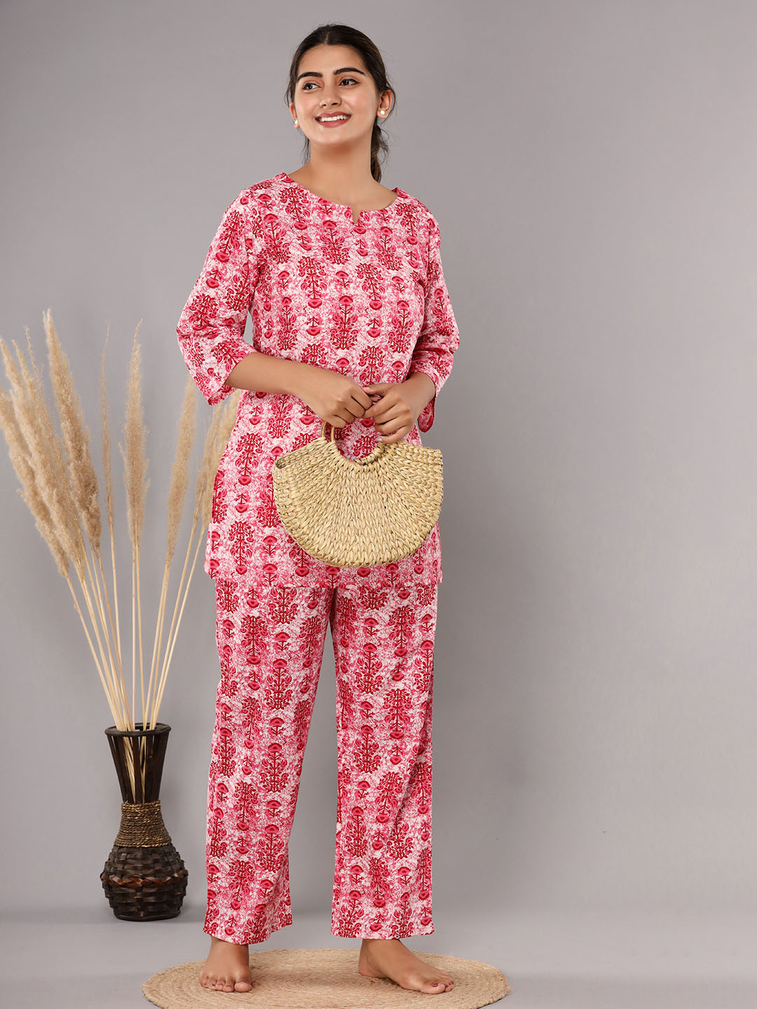 NUNCHII Women Floral Printed Pure Cotton Night suit