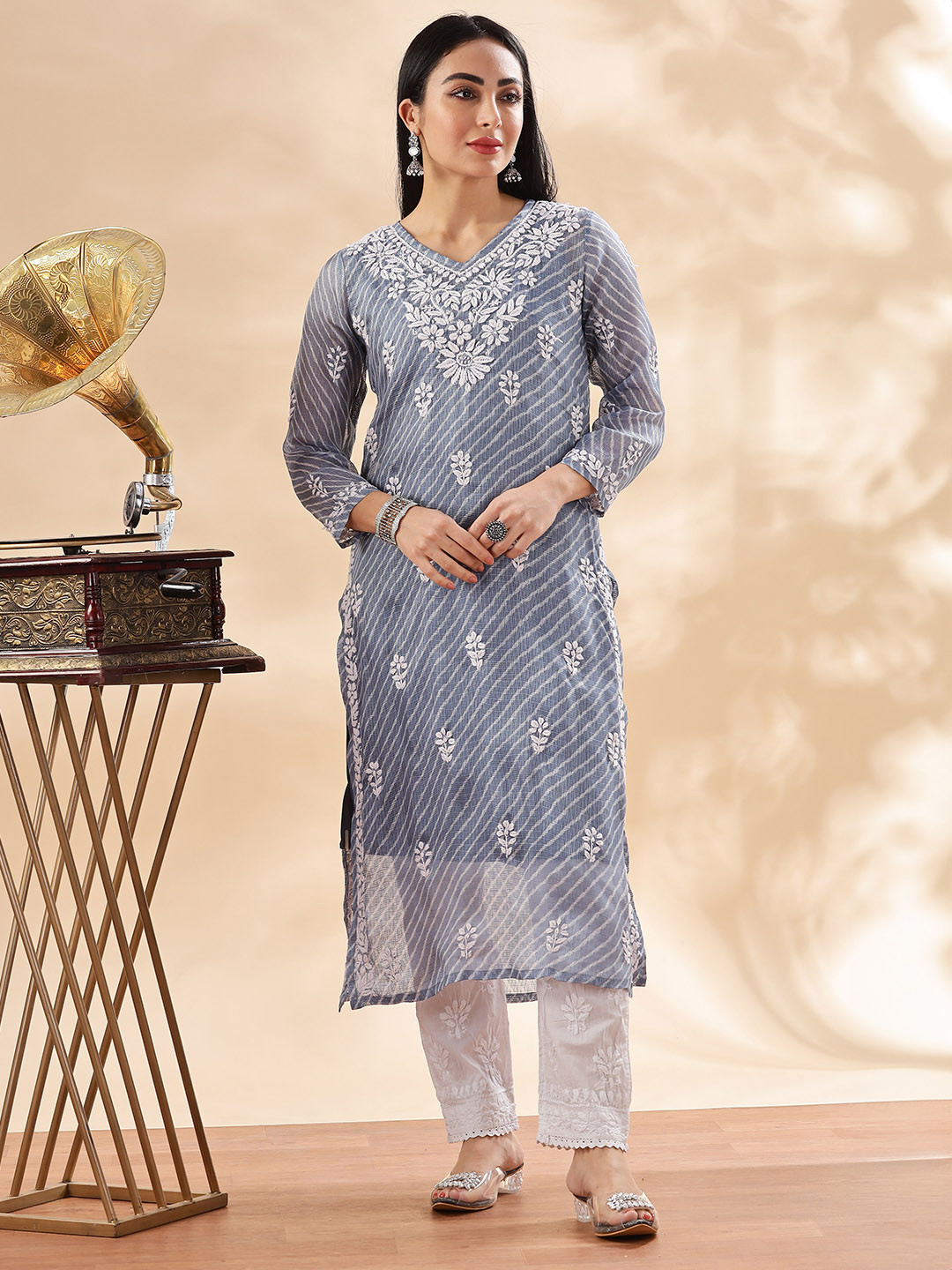 Club Loom Women Floral Embroidered Lucknowi Chikankari Kotta A-Line Kurta