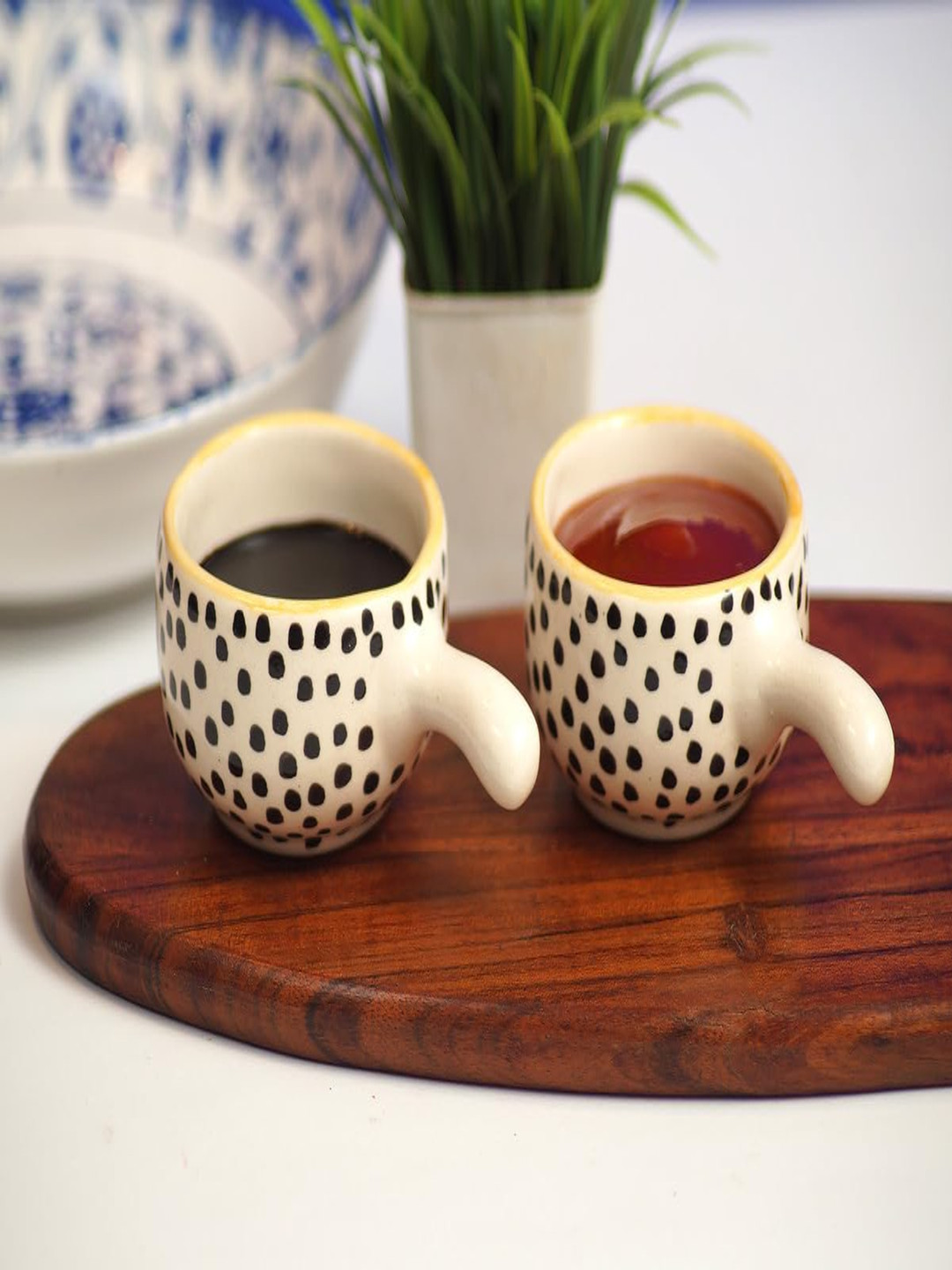 Rare Planet Yellow & Black 2 Pieces Ceramic Dishwasher and Microwave Safe Serving Bowl