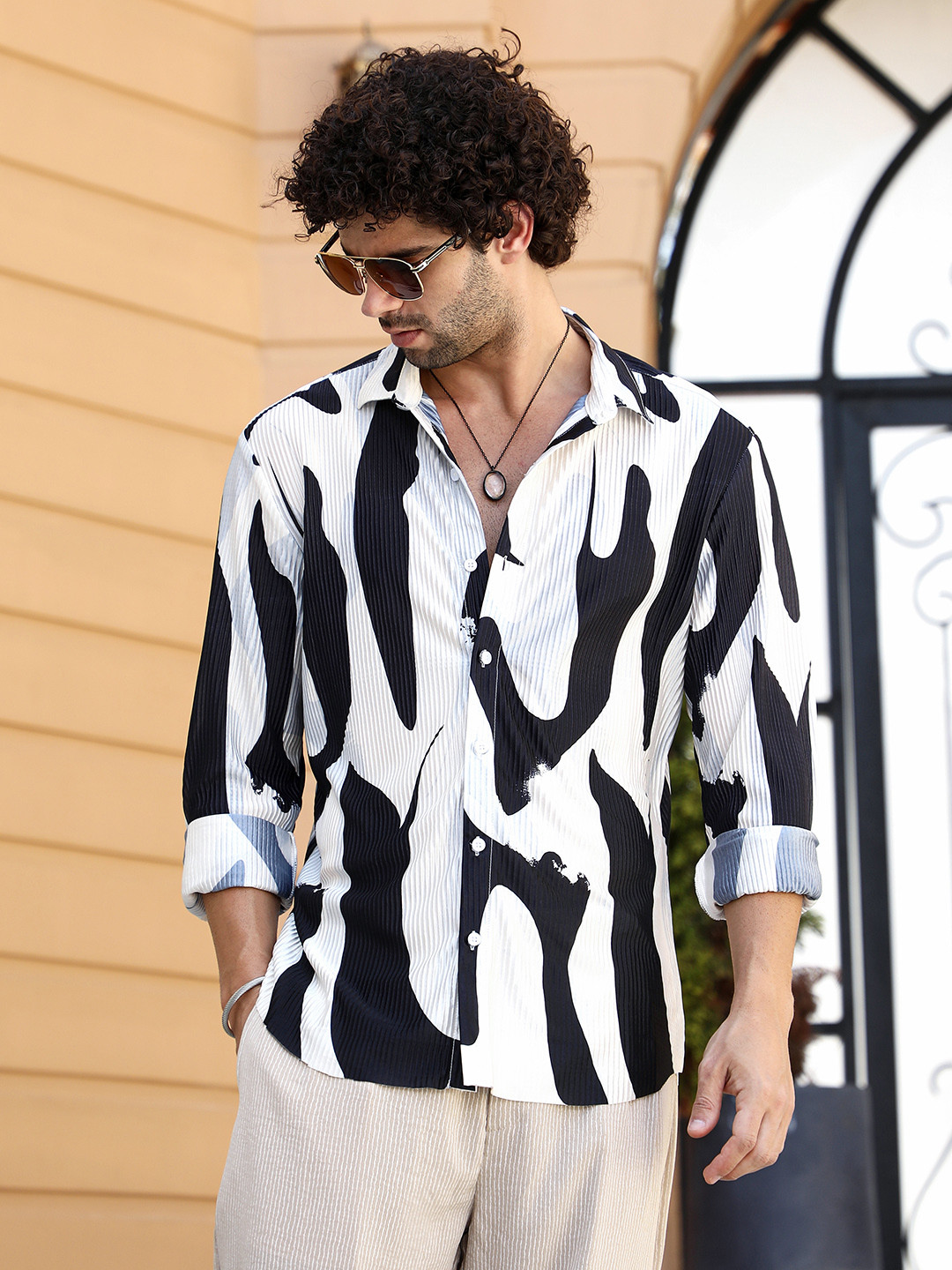 CAHOOT Men Comfort Fit Spread Collar Abstract Printed Casual Shirt