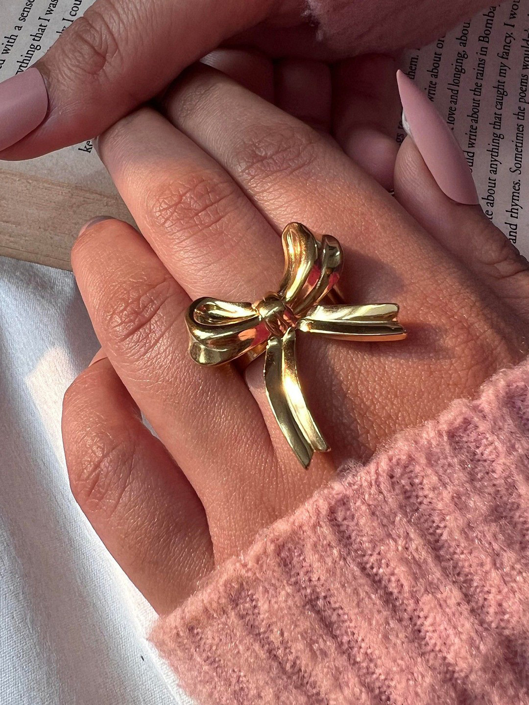 ISHKAARA Gold-Plated Bow Ring