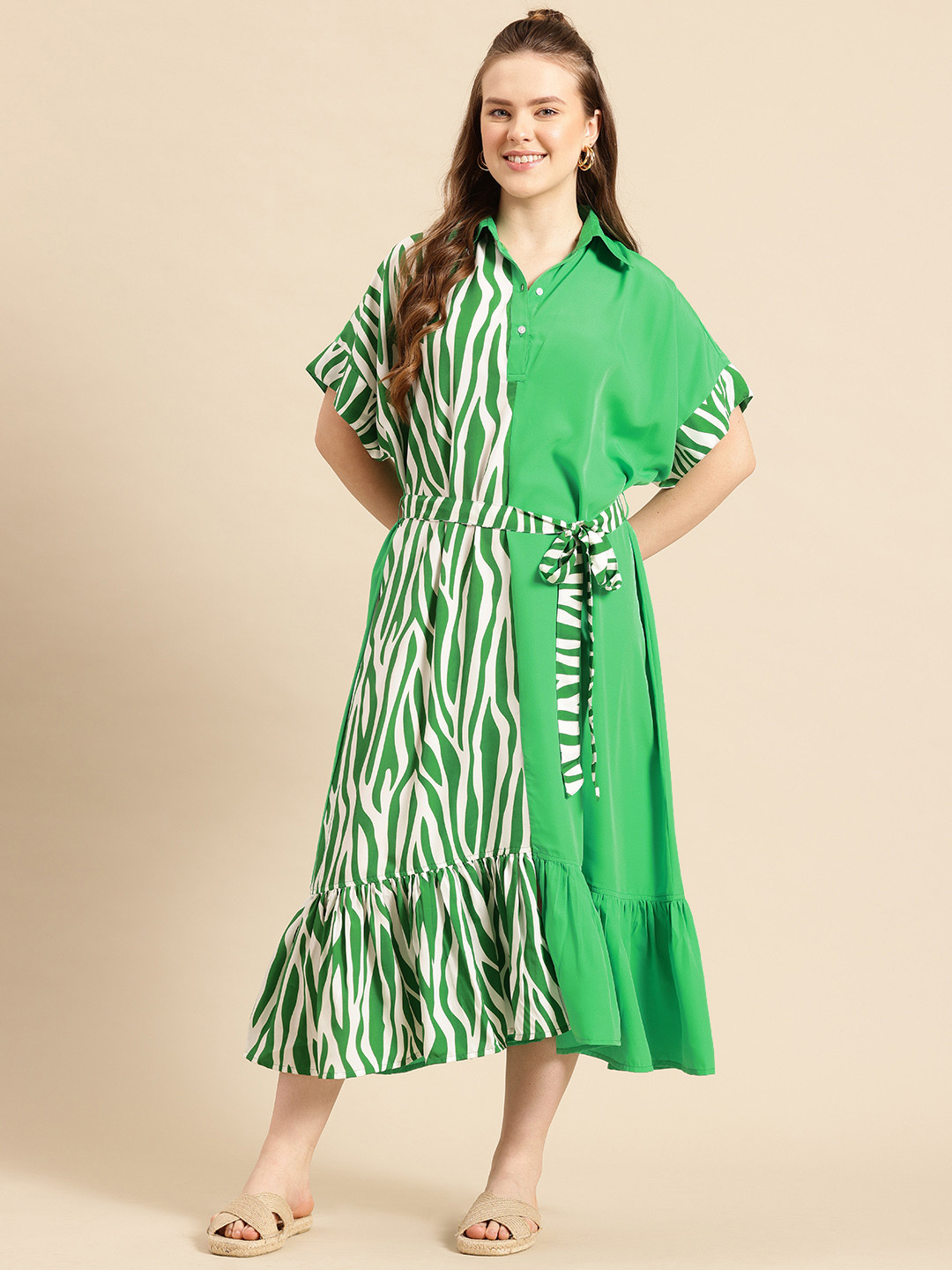 Qurvii Animal Print Batwing Sleeve Crepe A-Line Midi Dress