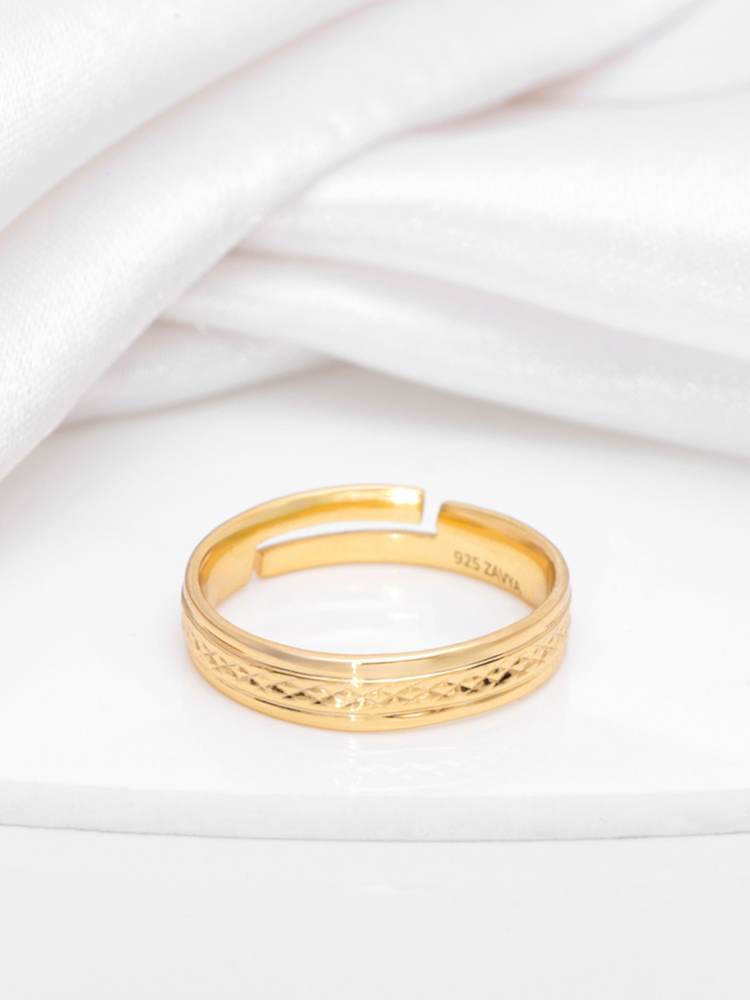 Zavya Men Timeless Gold Plated 925 Sterling Silver Ring