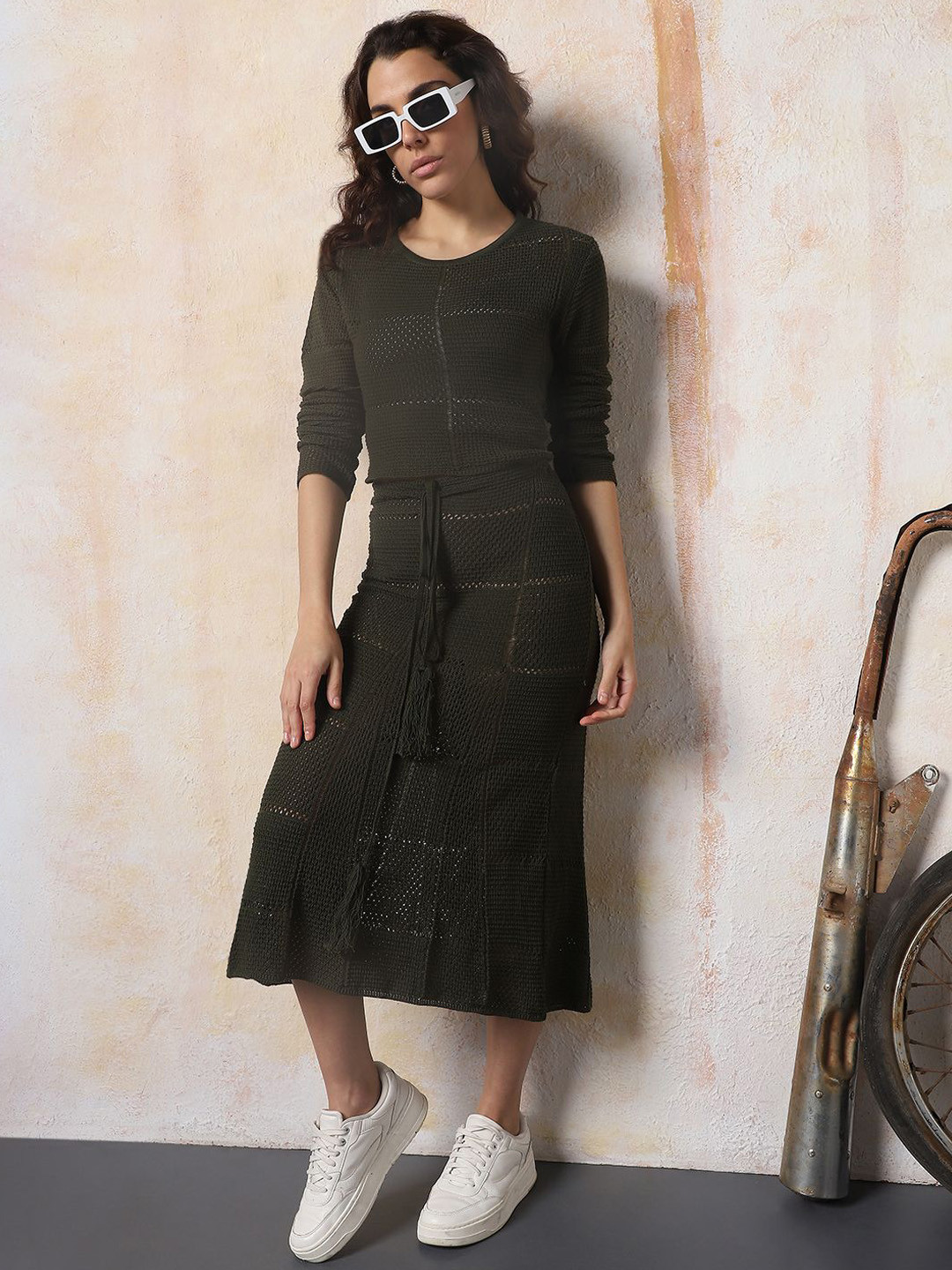 High Star Self-Designed Crochet Round Neck Top & Skirt Co ord